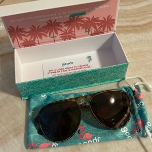 NIB - goodr amelia earhart ghosted me aviators
